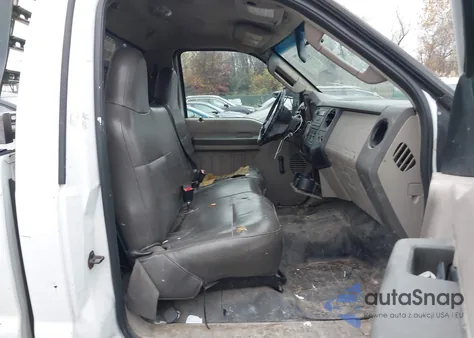 2010 Ford F-250 Xl/Xlt из США, поврежденный, VIN 1FTNF2A54AEA22811